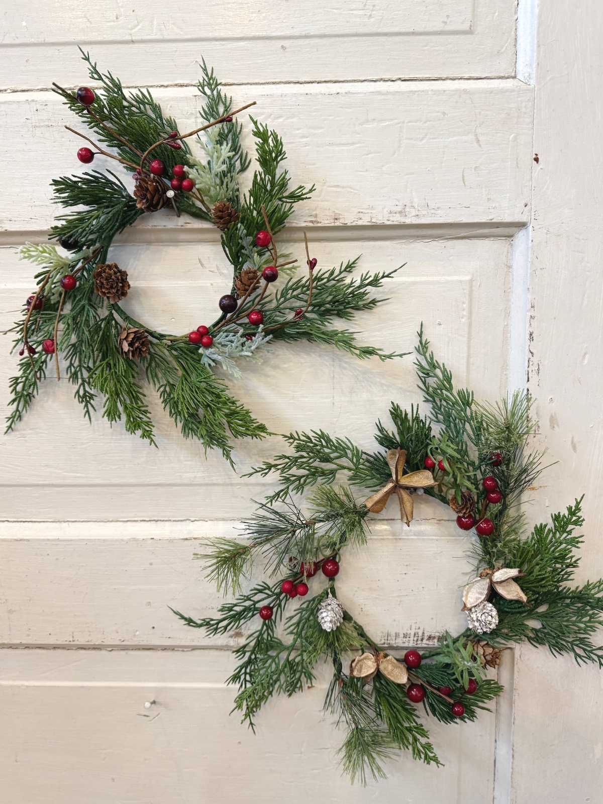 zwei kleine Türkränze in einfachem Design