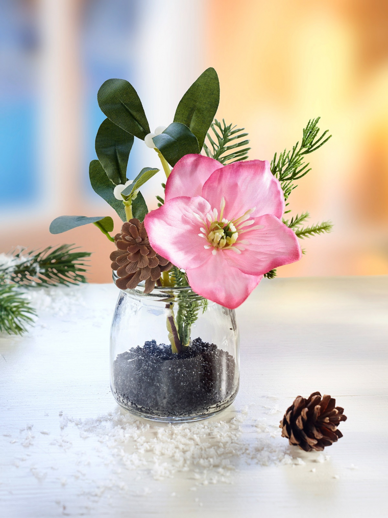 Weihnachtsdeko mit Christrosen - Idee im Glas zum Nachmachen