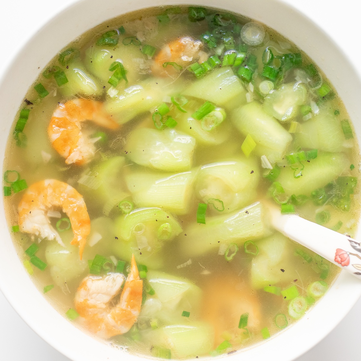 klare Lauchbrühe mit Shrimps