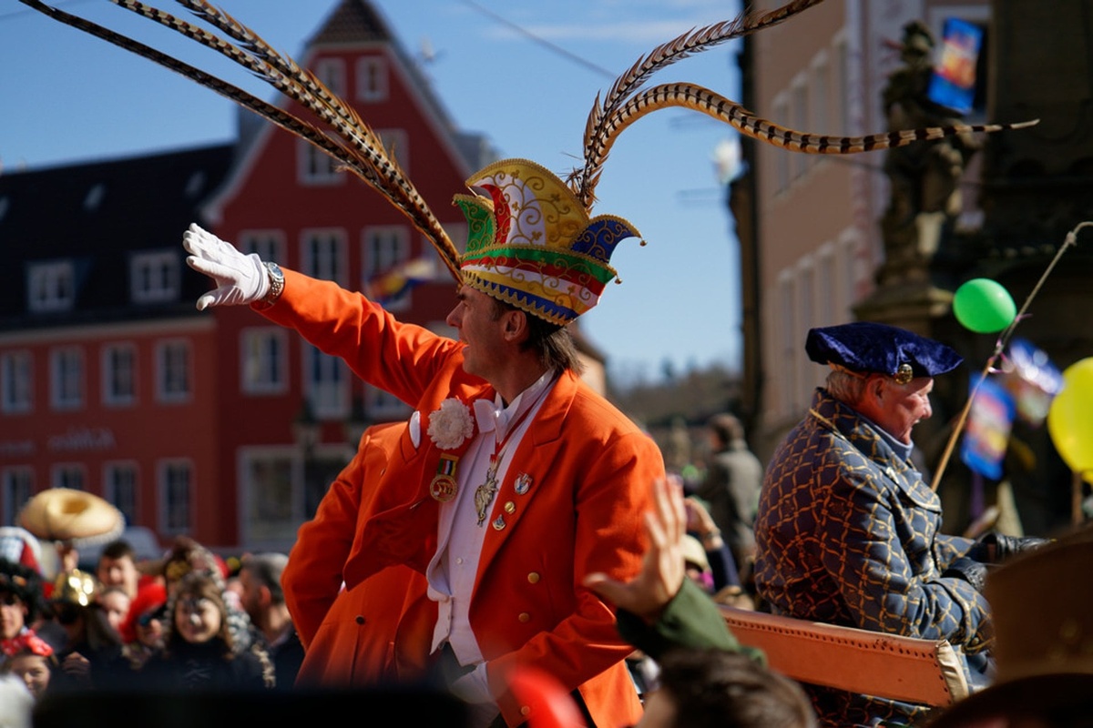 Feierlichkeiten auf den Straßen in Süddeutschland 