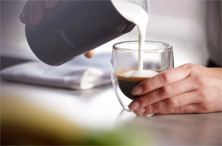 Kaffee kann man morgens und nachmittags trinken 