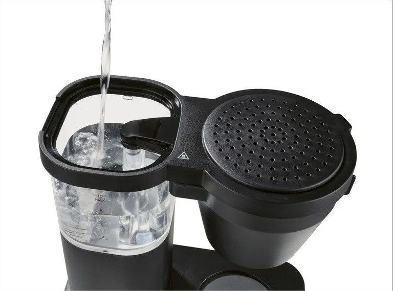 modernes Design und leichte Bedienung bei der Kaffeemaschine 