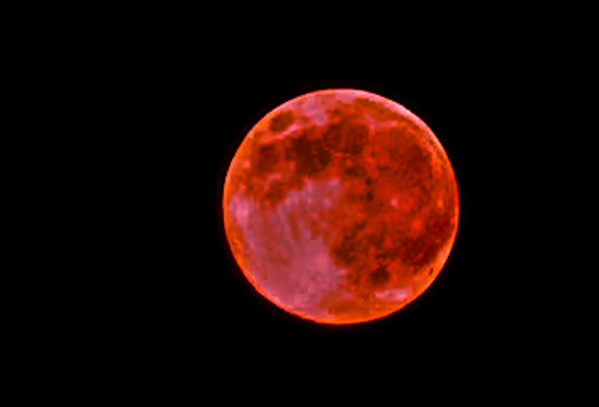 Blutmond in seiner vollen Pracht 