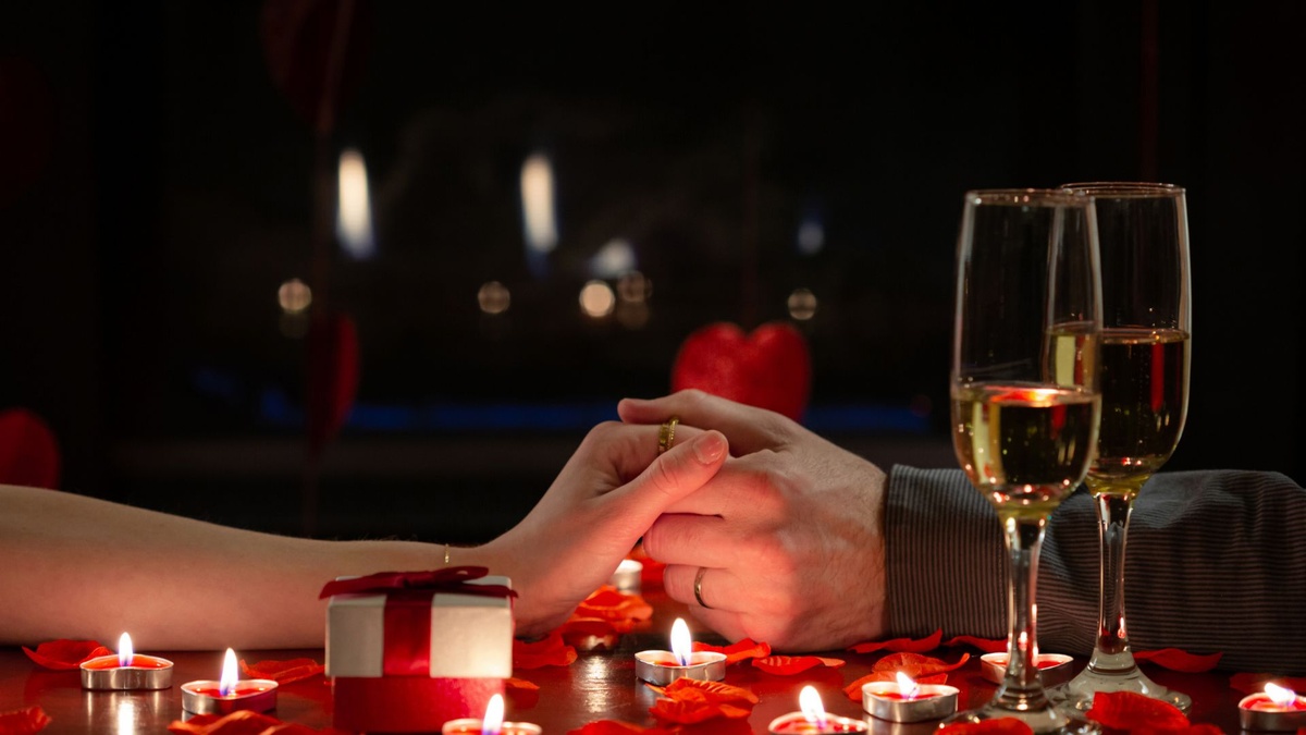 intime Momente zu zweit genießen beim Kerzenlicht
