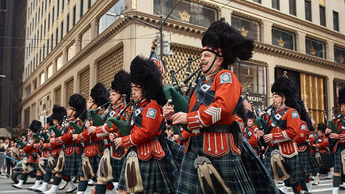 St. Patricks Day feiern mit viel Musik und Paraden