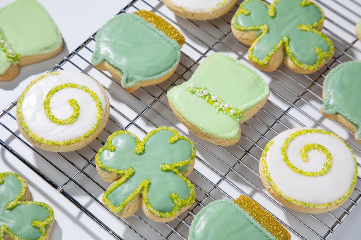 grüne Häppchen für St. Patricks Day zubereiten 