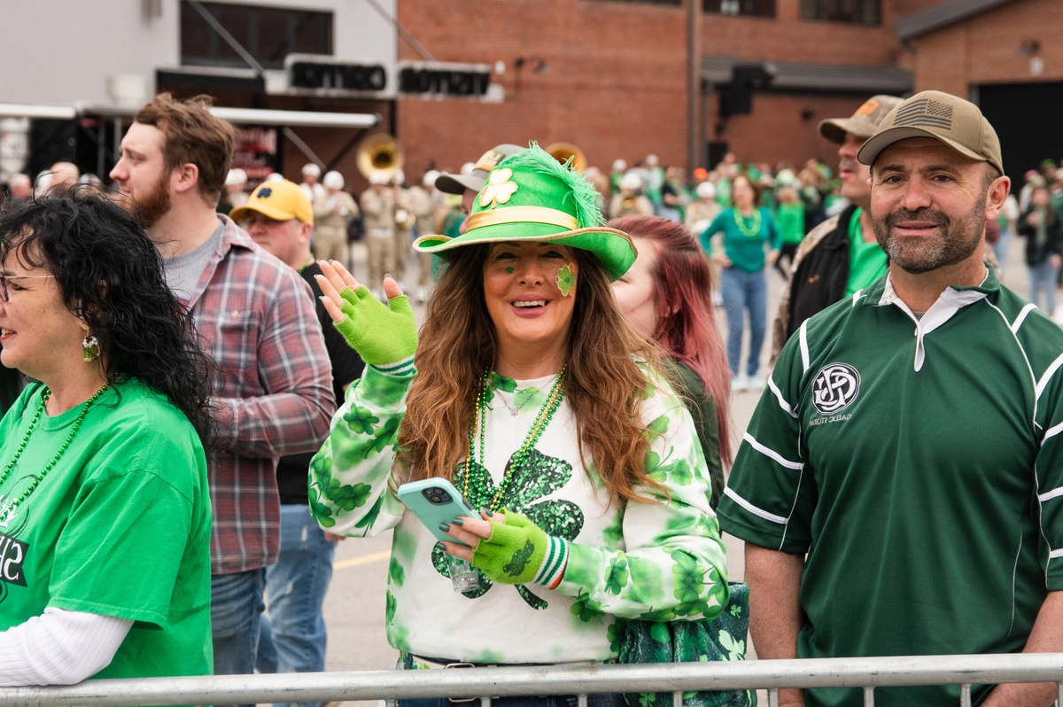 Iren feiern glücklich ihren Nationalfeiertag St. Patricks Day 