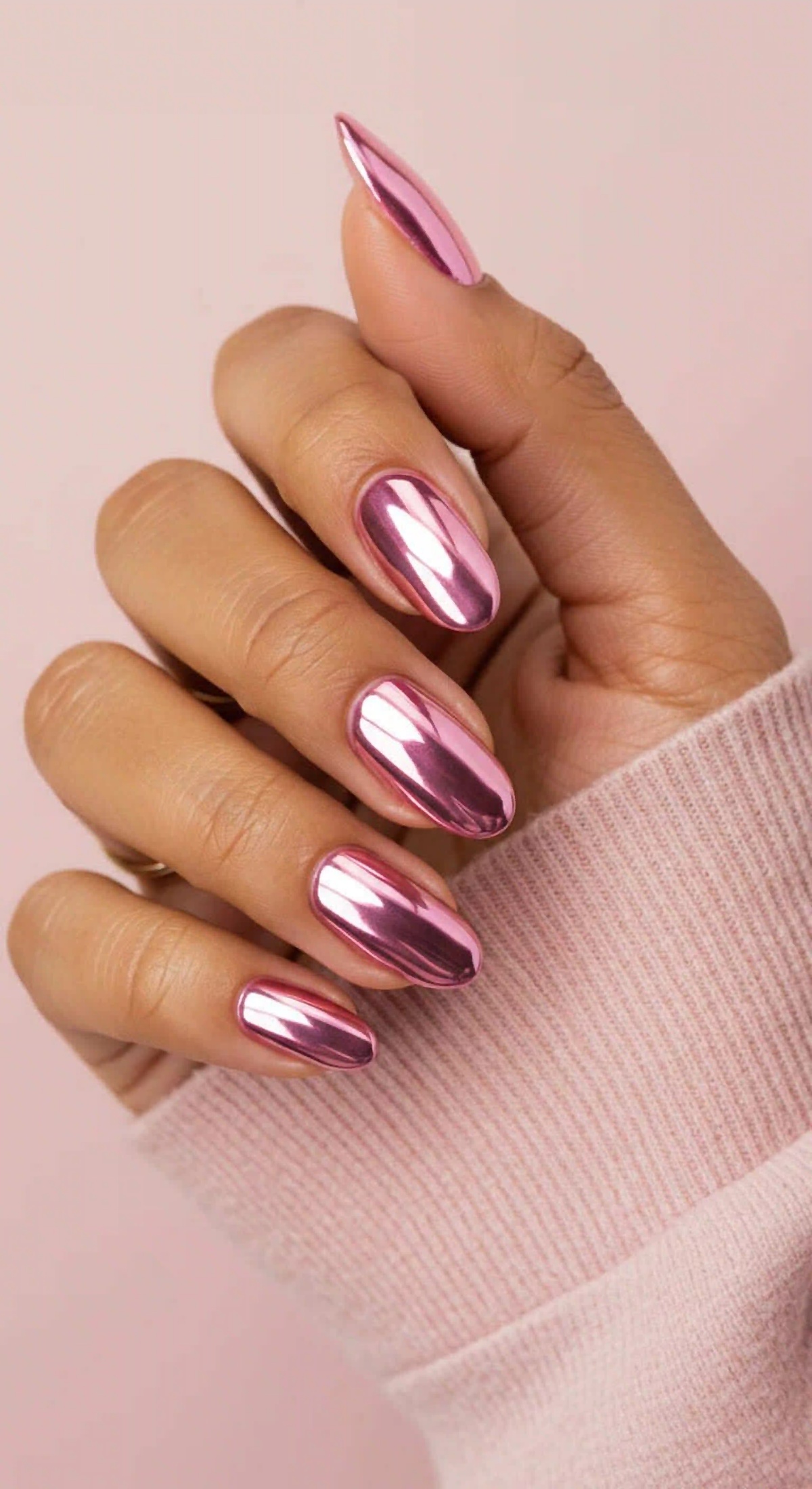 rosa Maniküre mit viel Glanz