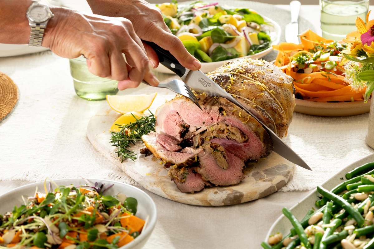 zum Lammfleisch gehört güner Salat
